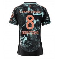 Camisa de Futebol Bayern Munich Leon Goretzka #8 Equipamento Secundário Mulheres 2024-25 Manga Curta